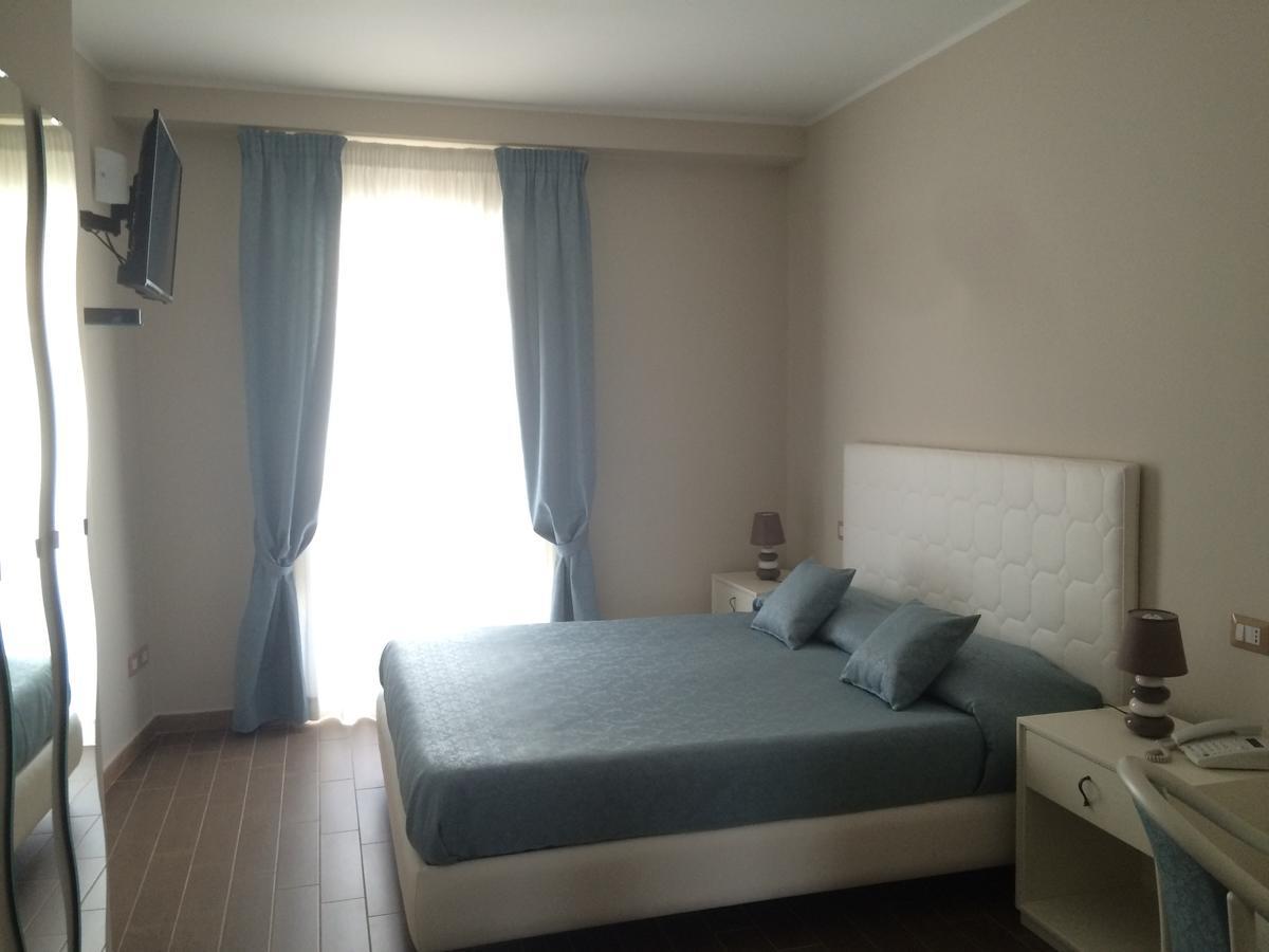 Hotel Sant'Anna Floresta Exterior photo
