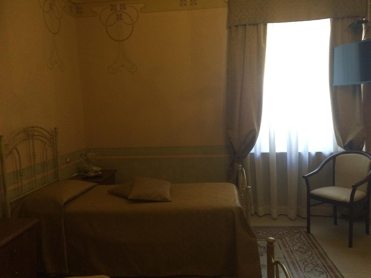 Hotel Sant'Anna Floresta Exterior photo